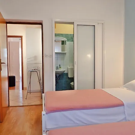 Apartman Bellavista * 야세니스