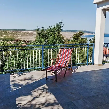 Apartman Bellavista 야세니스
