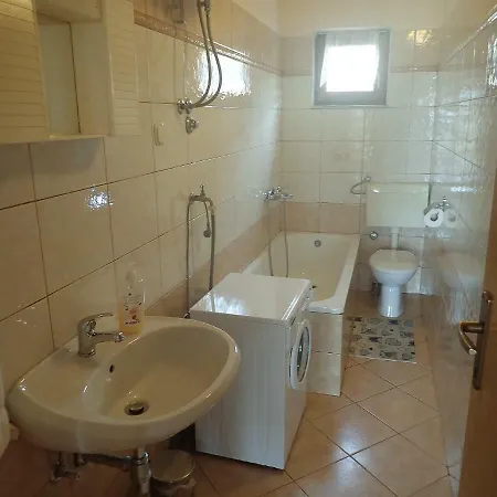 Apartman Bellavista * 야세니스